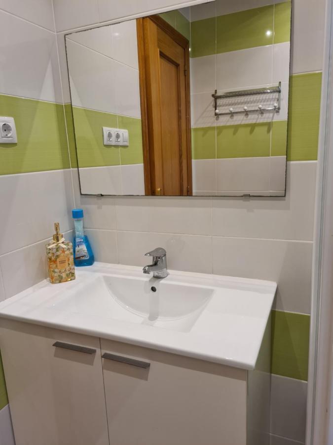Habitacion Con Bano Privado- En Casa Familiar Beatriz Валенсия Экстерьер фото