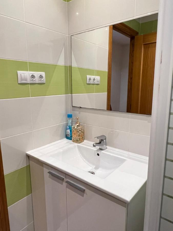 Habitacion Con Bano Privado- En Casa Familiar Beatriz Валенсия Экстерьер фото