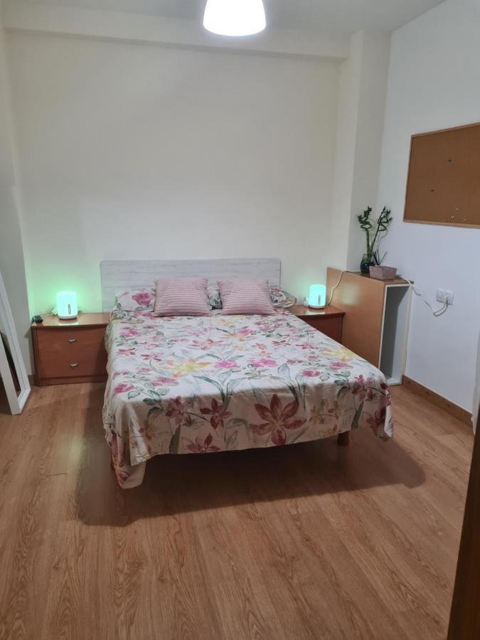 Habitacion Con Bano Privado- En Casa Familiar Beatriz Валенсия Экстерьер фото